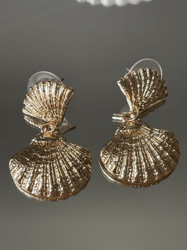 Mermaid Maiden Vintage style shell shape drop earring
