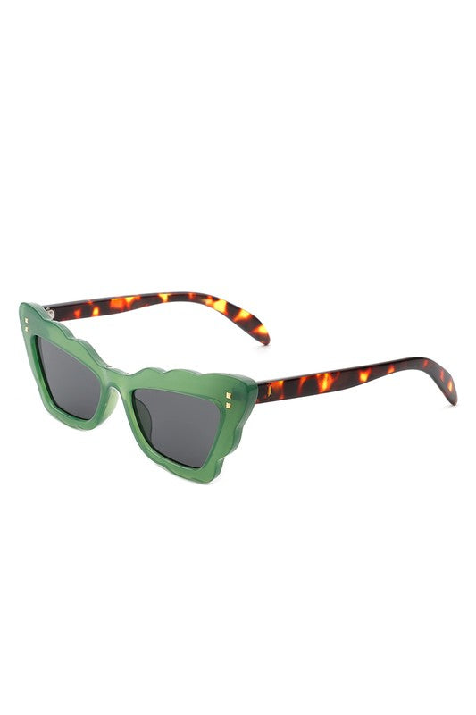 Irregular Wavy Fashion Cat Eye Sunglasses