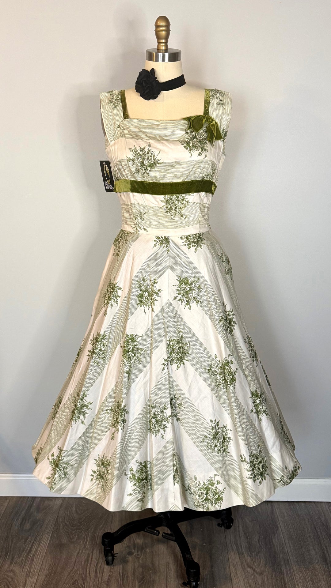 Velvet Rose Green Garden Circle Skirt Dress - FINAL SALE