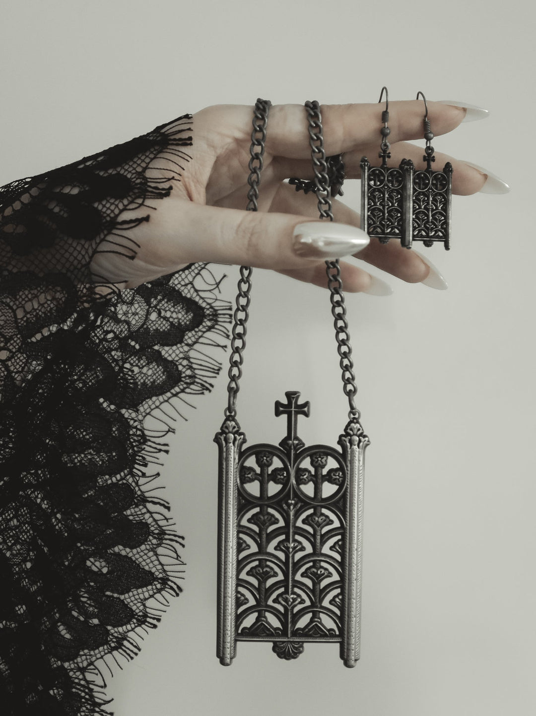 Rotunda Relic Necklace