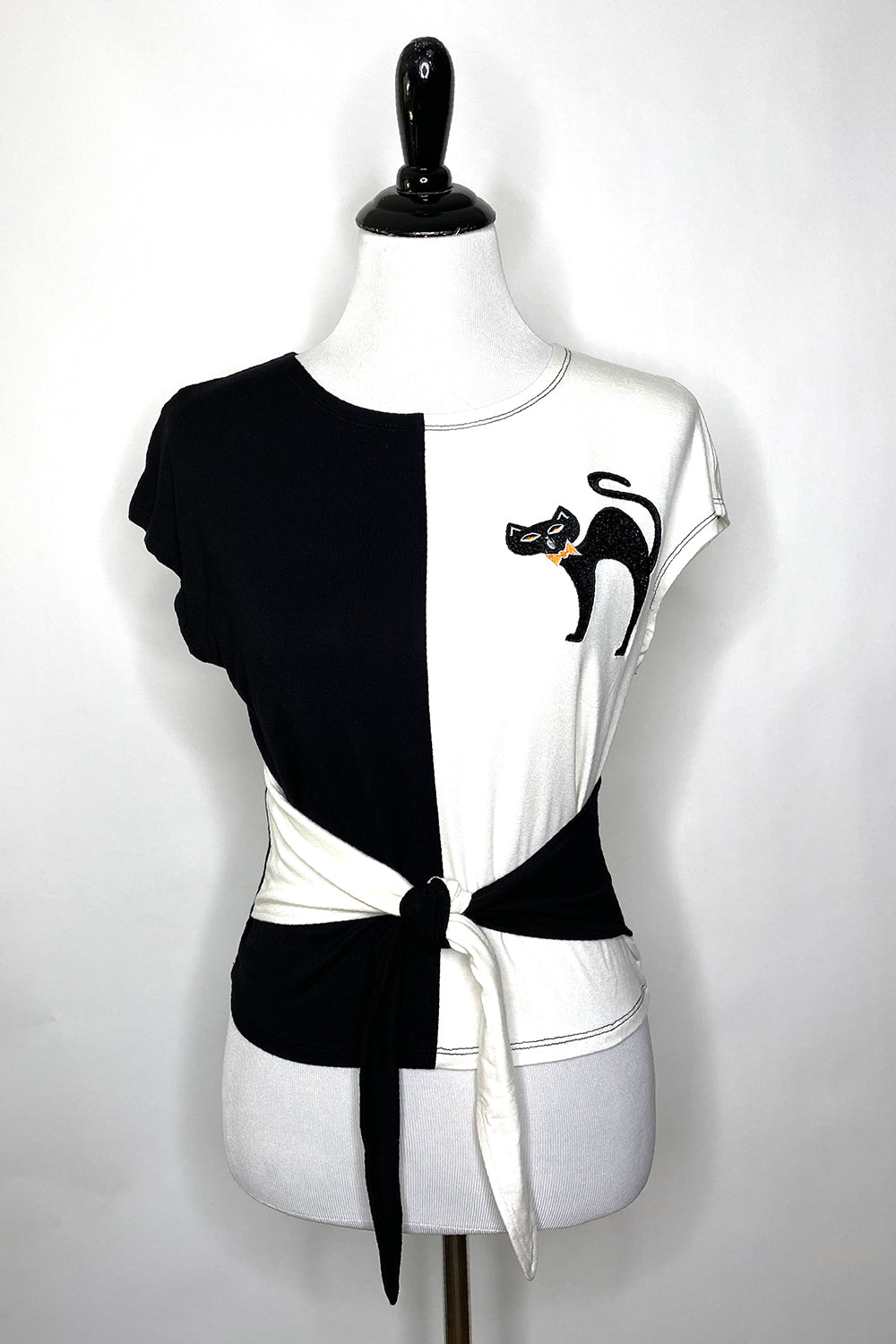 MCM Scaredy Cat Colorblock Top in Black & White - FINAL SALE – The ...
