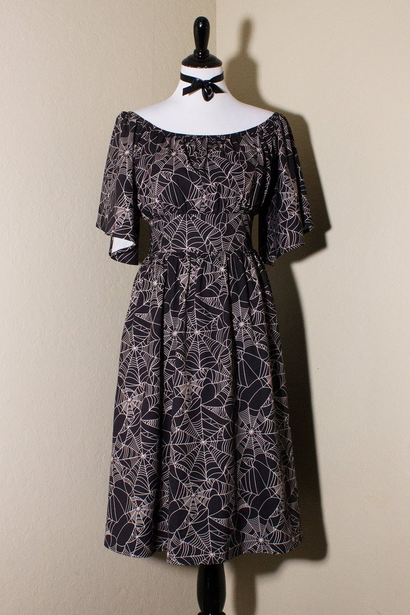 Tangled Web Victoria Dress – The Oblong Box Shop™